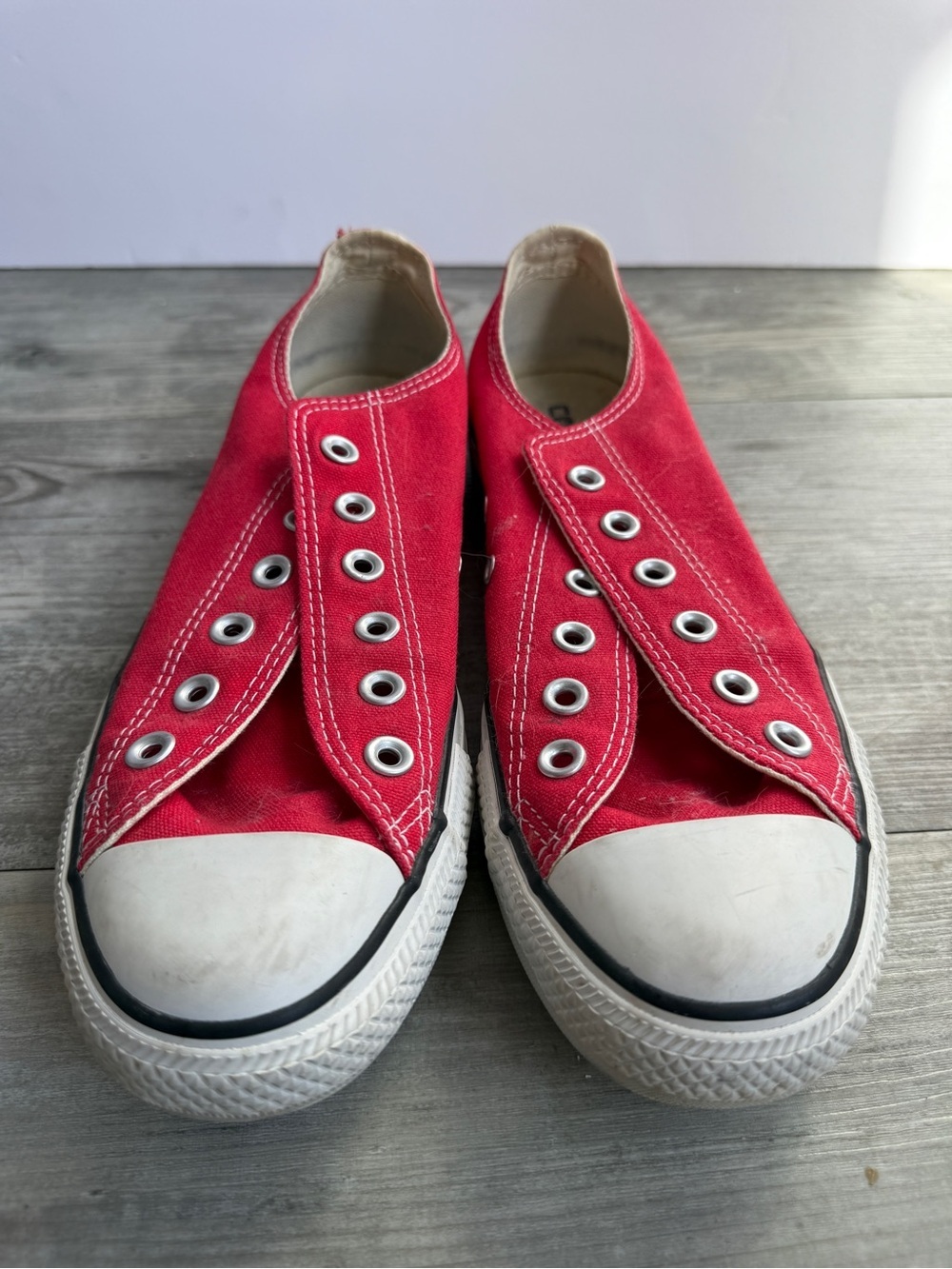 Converse Chuck Taylor All Star Red Men’s 7 Women’s 9